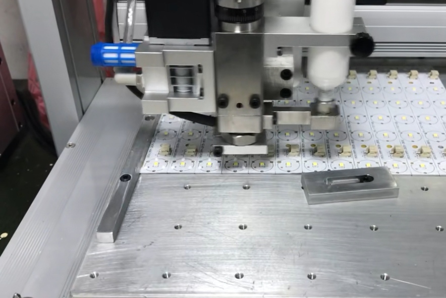 电视用LED背光源点胶要求